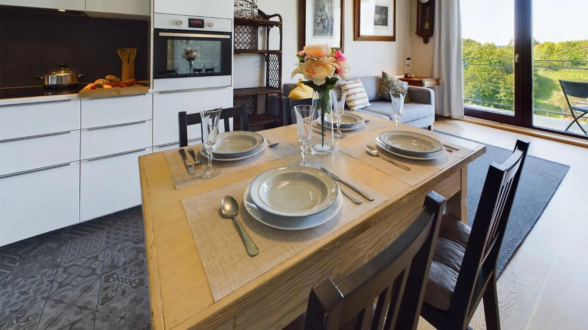 Apartment Sloneczny Apartament Czeslawa Milosza Z Parkingiem By Noclegi Renters Gdansk Poland